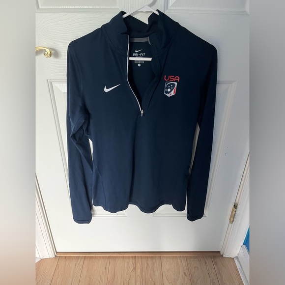 Nike Dri-FIT Quarter Zip in Navy Blue - Picture 1 of 4